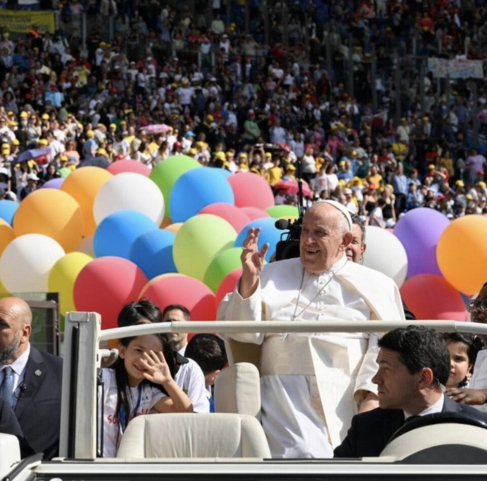 Il Papa: i bambini possono fare una rivoluzione aprendo il cuore dei grandi